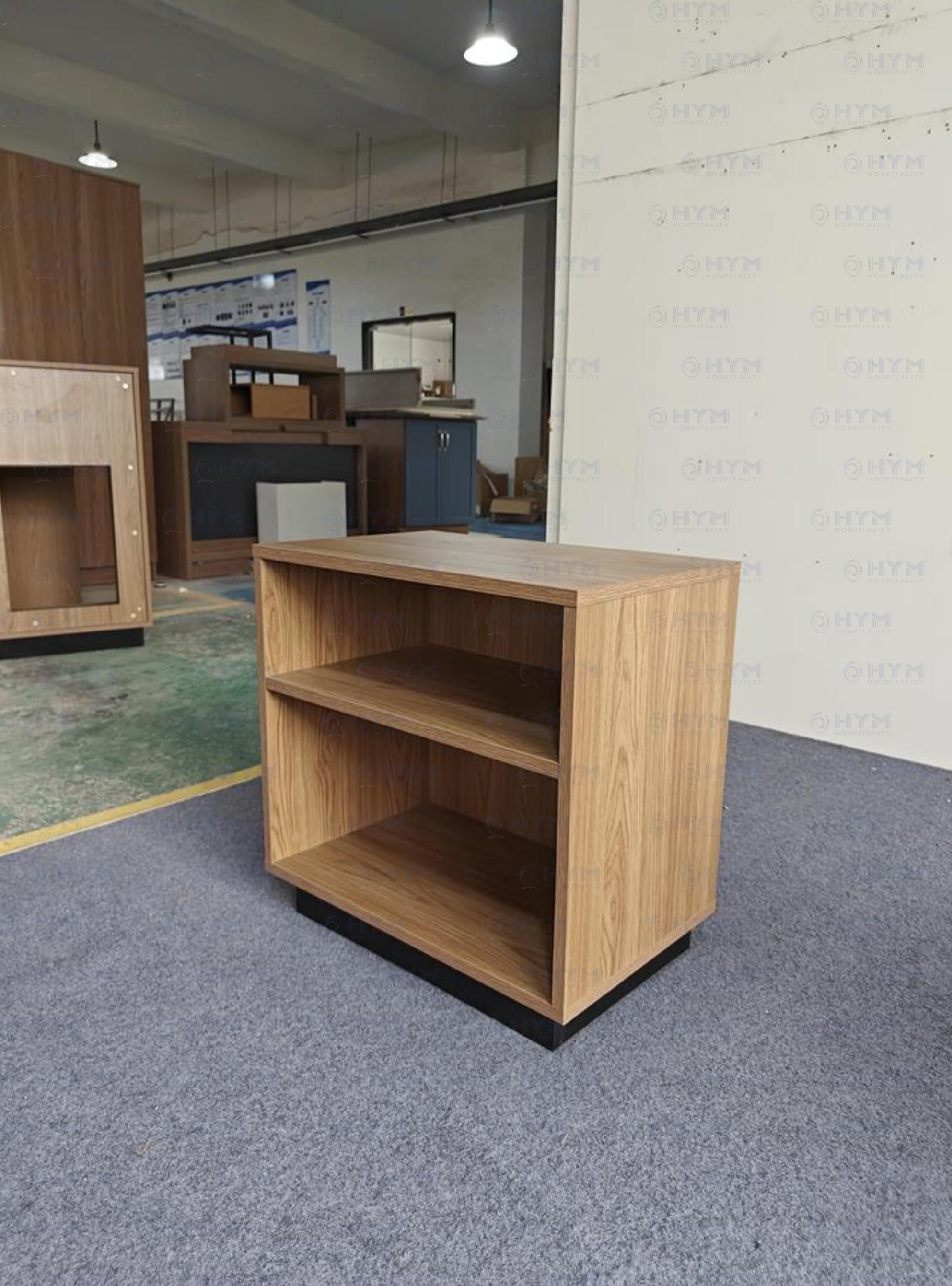 Super8 Nightstand@Queen