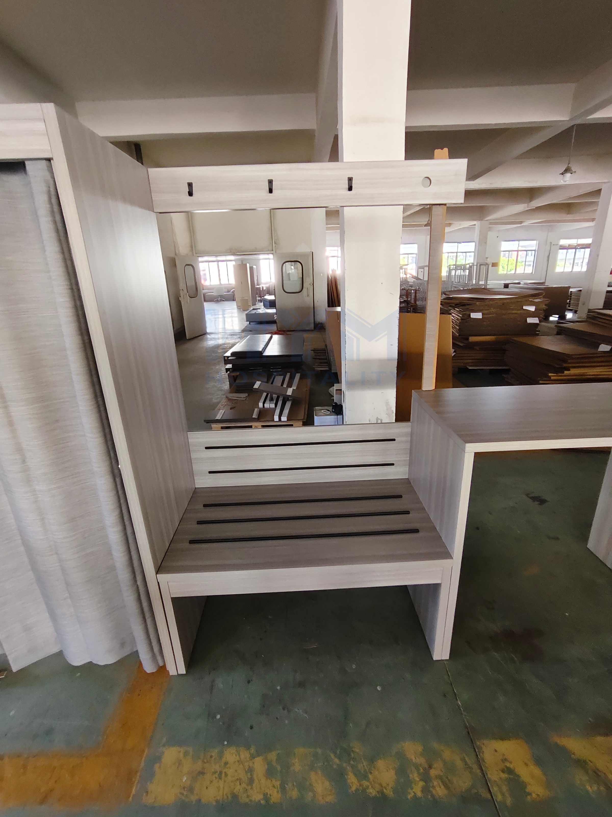 working wall by home2 